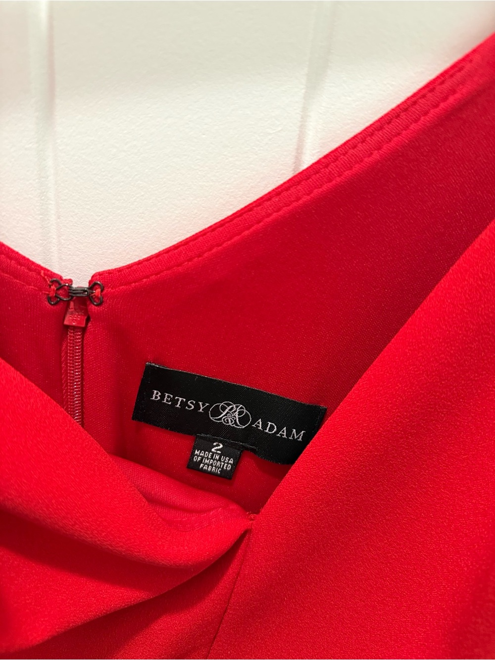 Betsy Adam Red One-Shoulder Bow Midi Dress - Picture 3 of 9